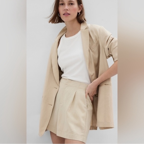 GAP Women’s Size 4 5″ SoftSuit Short Flat Front Khaki StoneTailored Cotton Blend - Picture 3 of 6